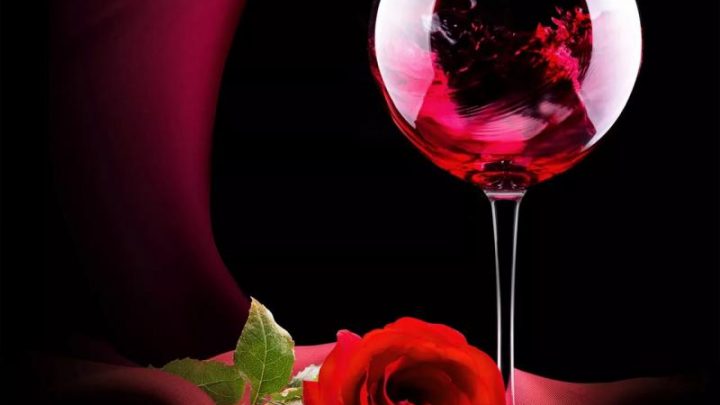 Вино з пелюстків троянди