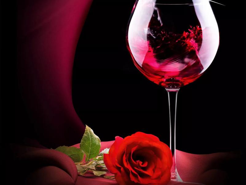 Вино з пелюстків троянди